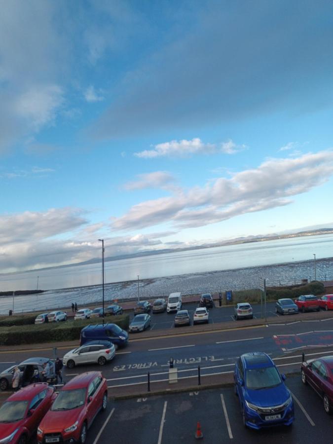 Eden Vale Ground Floor Sea View *